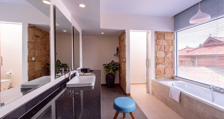 Oasis Suite Double with Balcony 5